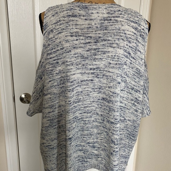 Max Studio Oversized Sweater - Picture 3 of 3